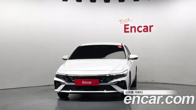 Hyundai Avante CN7 — Фото автомобиля 3