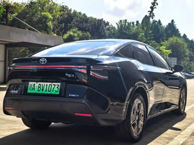 Toyota bZ3 — Фото автомобиля 7