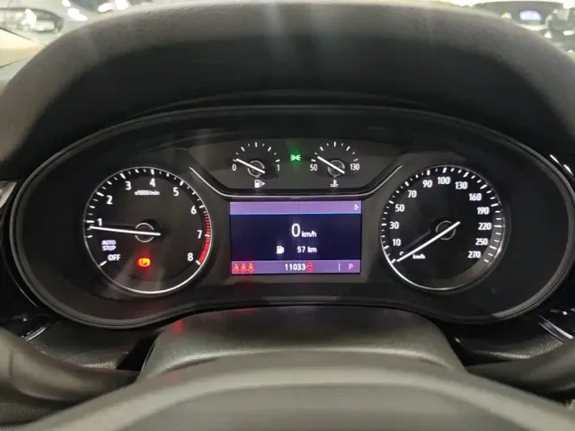 Buick Regal — Фото автомобиля 11