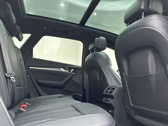 Audi Q5L — Фото автомобиля 15