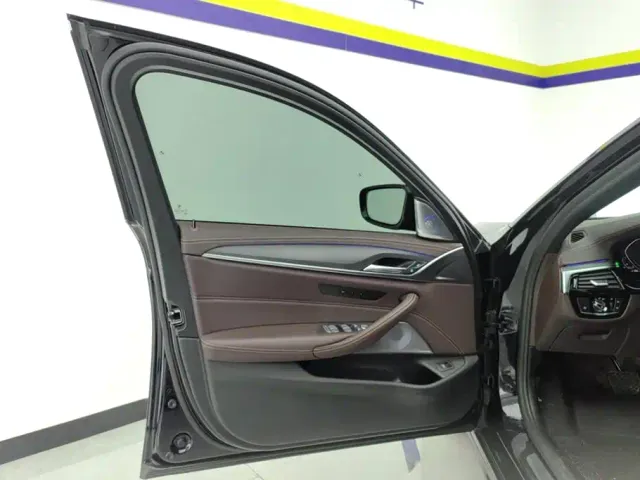 BMW 5 Series — Фото автомобиля 7