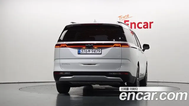 Kia Carnival Generation 4 — Фото автомобиля 3