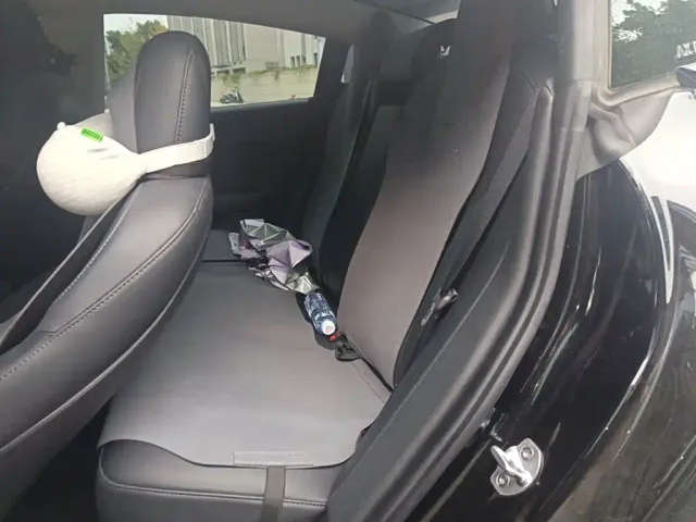 Tesla Model 3 — Фото автомобиля 13