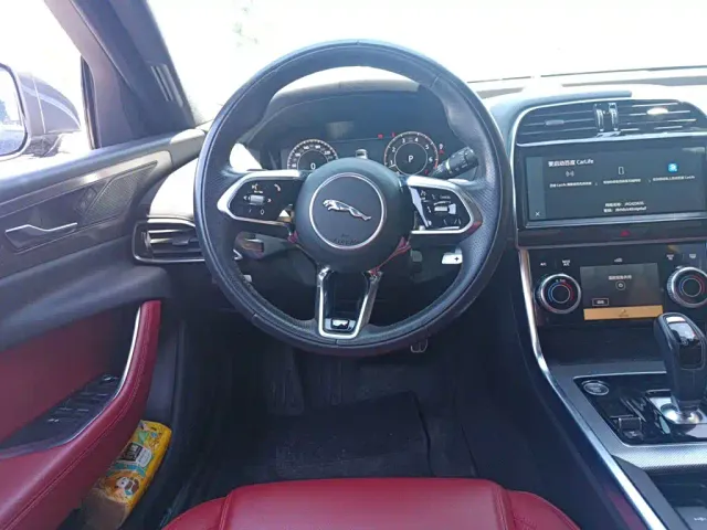 Jaguar XEL — Фото автомобиля 2