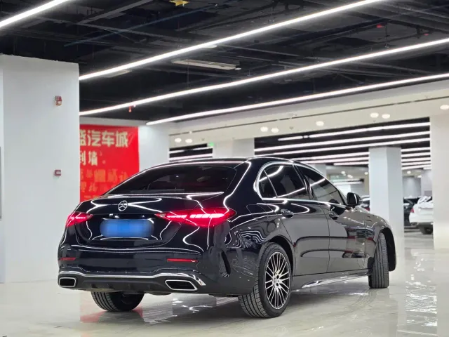 Mercedes-Benz C-Class — Фото автомобиля 3