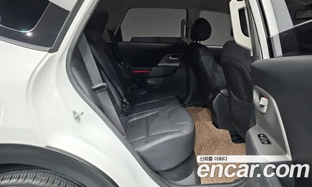 Kia Niro — Фото автомобиля 29