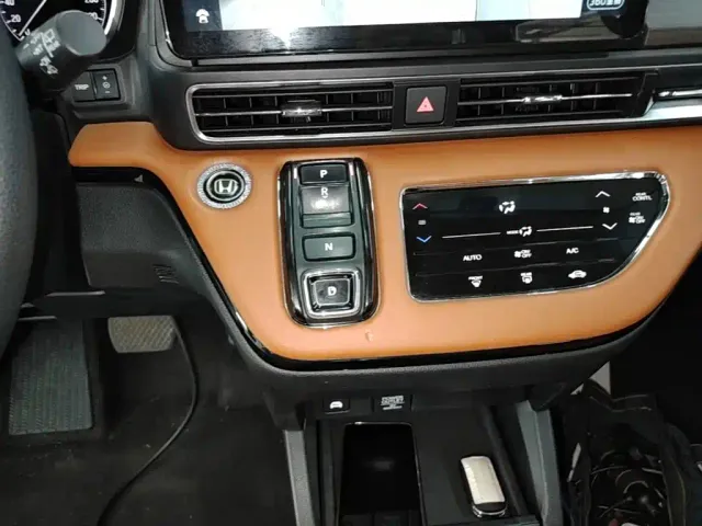 Honda Odyssey 2024 2.0L e:HEV Sharp·Comfort Edition — Фото автомобиля 13