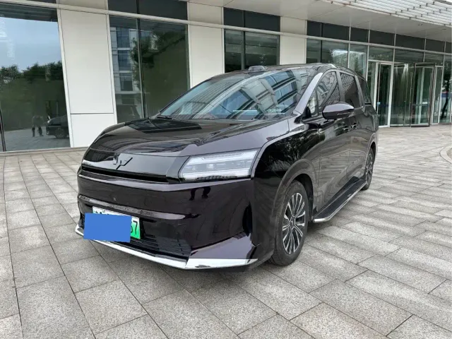 Фотография автомобиля — Wuling Starlight 730