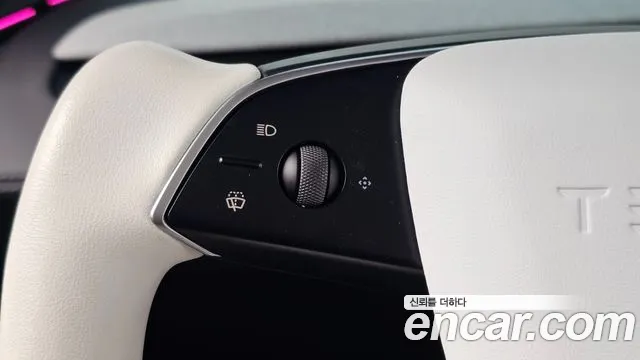 Tesla Model Y — Фото автомобиля 13