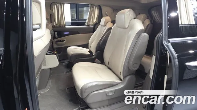 Kia Carnival Generation 4 — Фото автомобиля 16