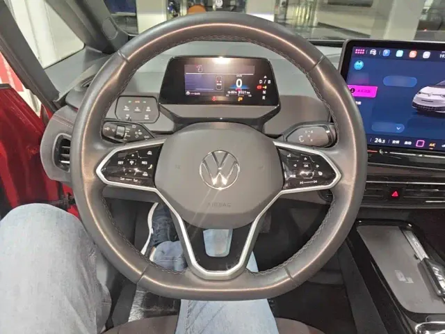 Volkswagen ID.3 — Фото автомобиля 10