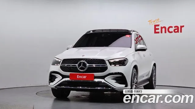 Mercedes-Benz GLE-Class — Фото автомобиля 2