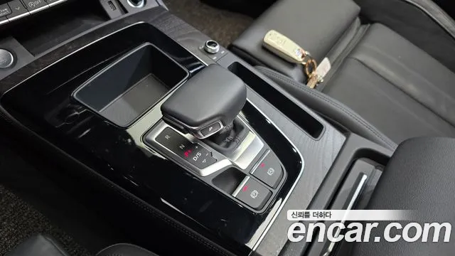Audi Q5 FY — Фото автомобиля 12