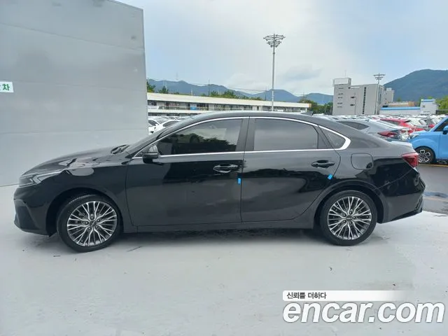 Kia K3 Generation 2 — Фото автомобиля 13