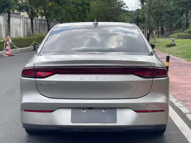 GAC Aion S — Фото автомобиля 5