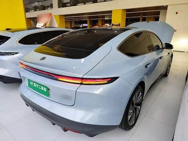 Nio ET5 — Фото автомобиля 6