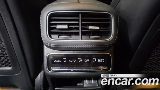 Mercedes-Benz GLE-Class — Фото автомобиля 28