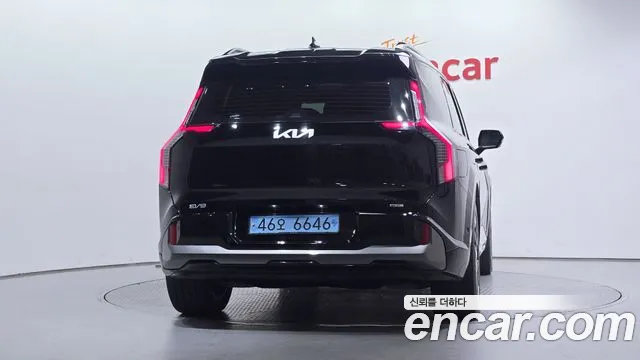 Kia EV9 — Фото автомобиля 4