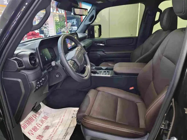 Toyota Prado — Фото автомобиля 10