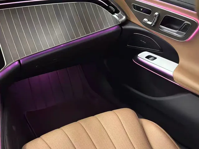 Mercedes-Benz E-Class — Фото автомобиля 10