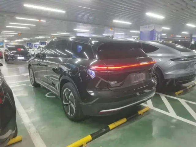 Nio ES6 — Фото автомобиля 4