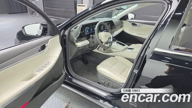Hyundai Grandeur New — Фото автомобиля 15