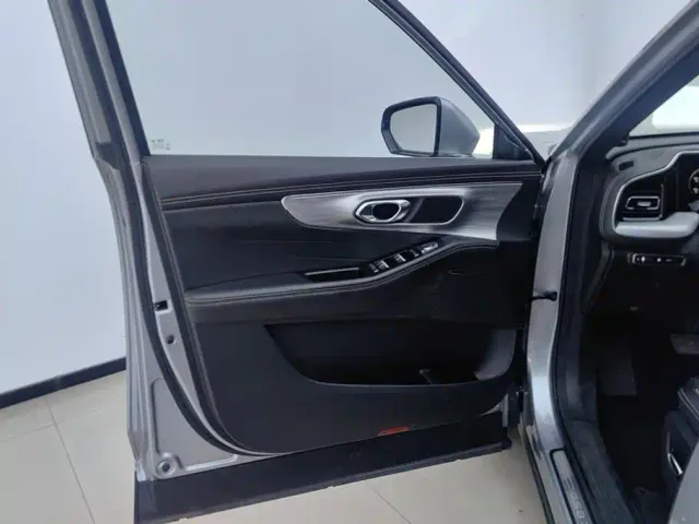 GAC Trumpchi GS8 — Фото автомобиля 7