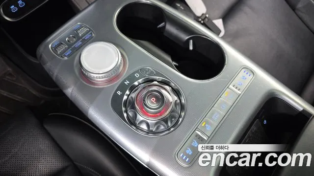 Genesis GV60 — Фото автомобиля 9