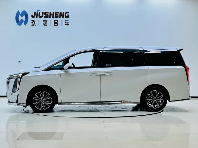 GAC Trumpchi M8 — Фото автомобиля 3