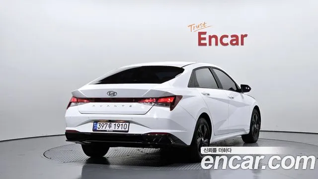 Hyundai Avante CN7 — Фото автомобиля 2