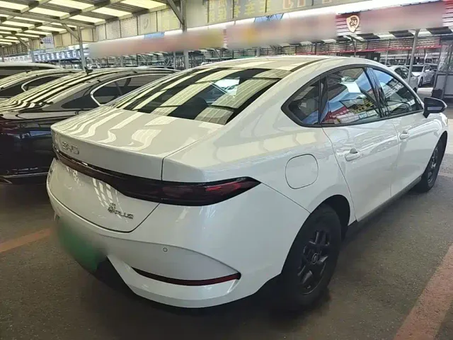 BYD Qin PLUS — Фото автомобиля 6
