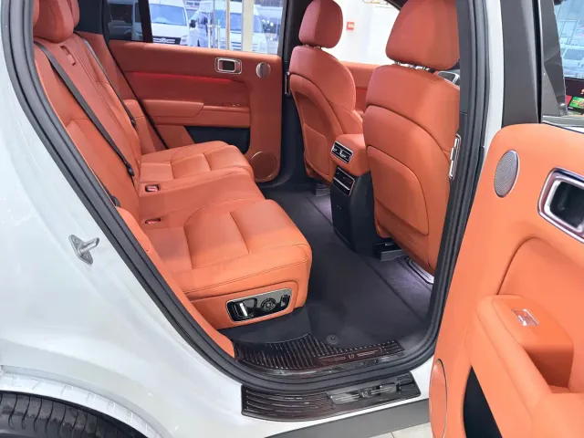 Li Auto L7 — Фото автомобиля 8