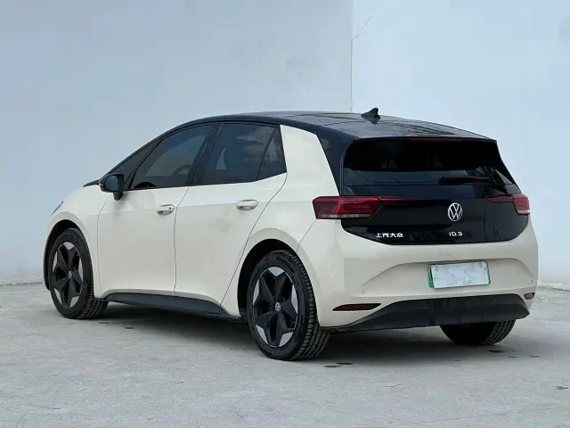 Volkswagen ID.3 — Фото автомобиля 11