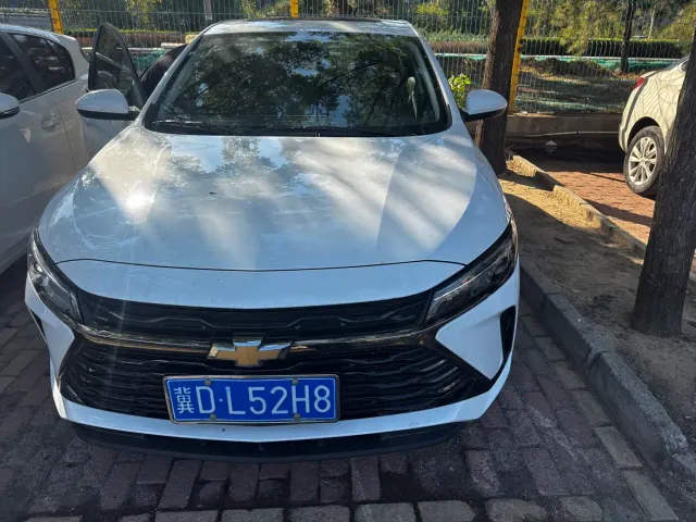 Chevrolet Monza — Фото автомобиля 2