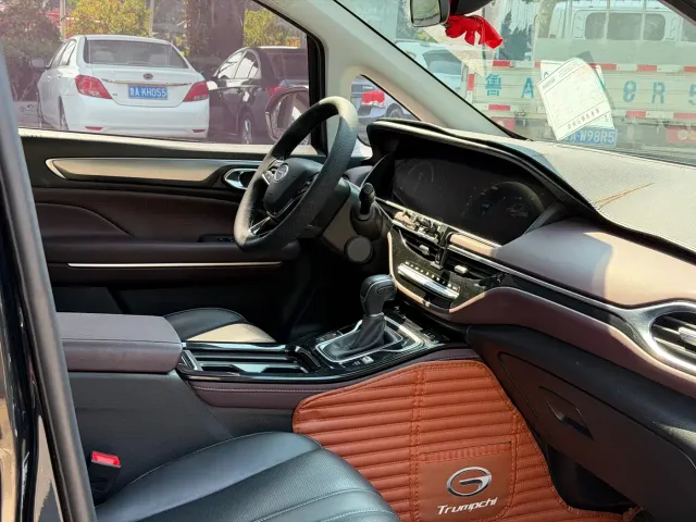 GAC Trumpchi M6 — Фото автомобиля 11
