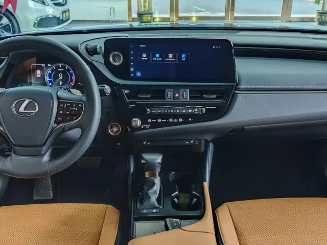 Lexus ES — Фото автомобиля 13