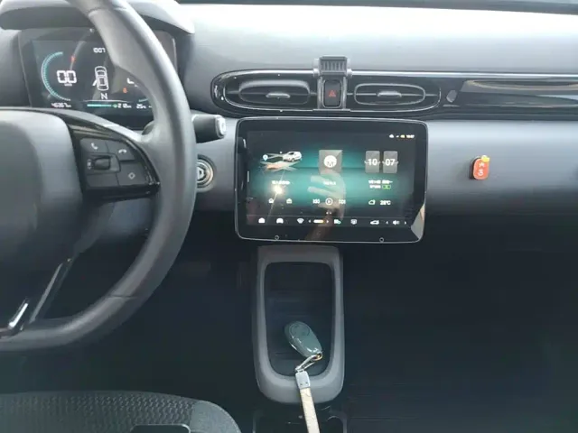 Leapmotor T03 — Фото автомобиля 12