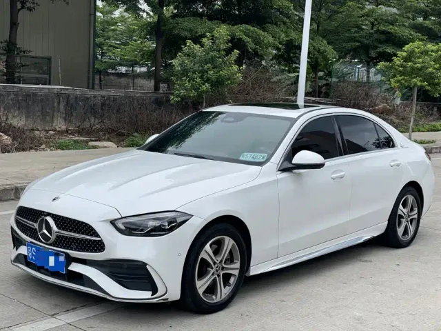 Фотография автомобиля — Mercedes-Benz C-Class