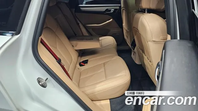 Porsche Macan — Фото автомобиля 10