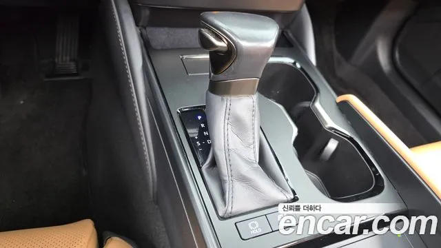 Lexus ES 7th Gen — Фото автомобиля 9