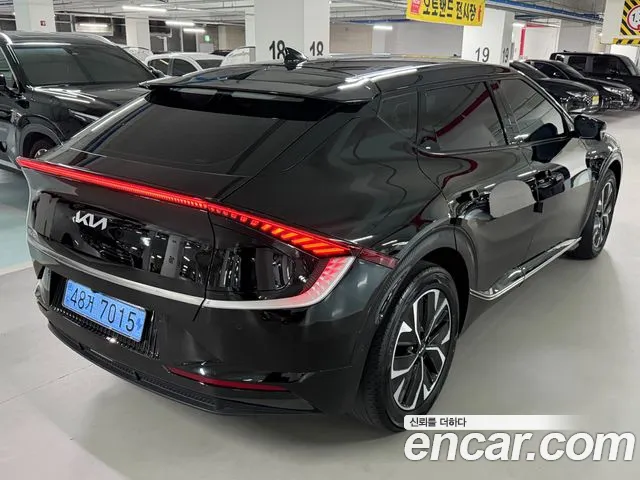 Kia EV6 — Фото автомобиля 2