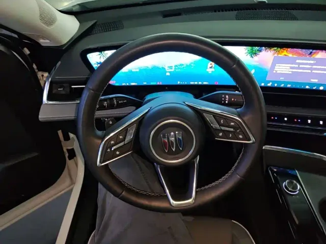 Buick E5 — Фото автомобиля 10