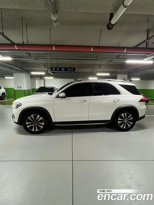 Mercedes-Benz GLE-Class — Фото автомобиля 2
