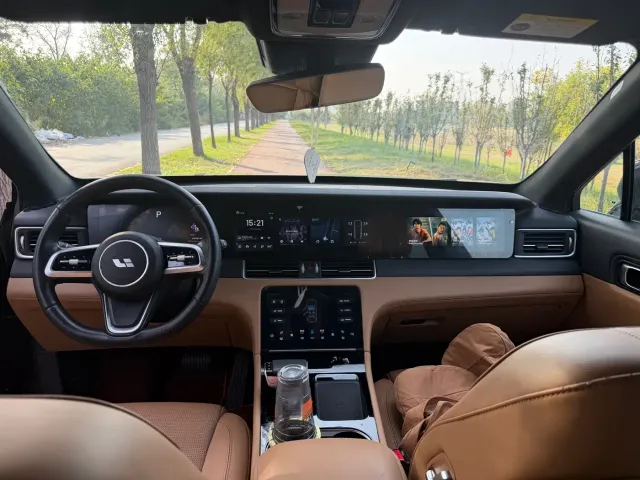 Li Auto ONE — Фото автомобиля 10