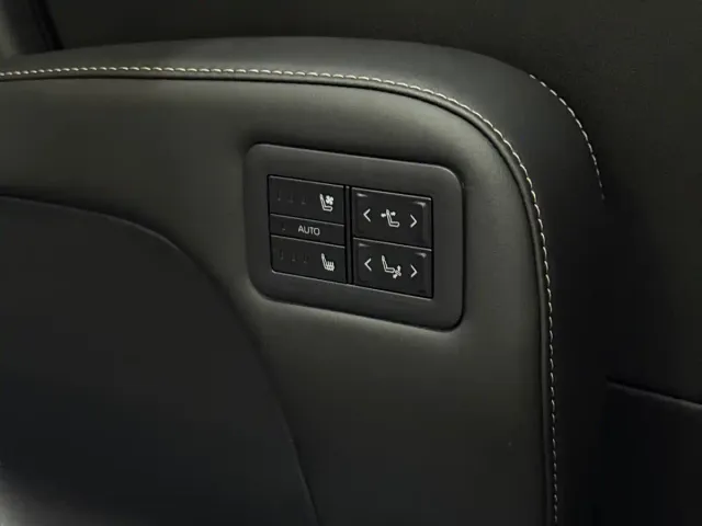 Toyota Alphard — Фото автомобиля 16