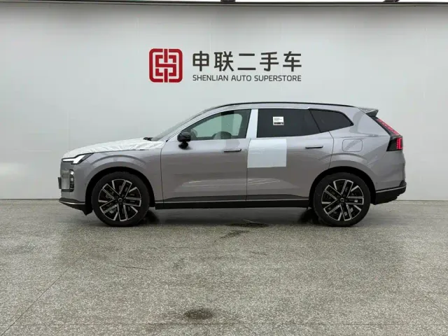 Volvo XC70 Plug-in Hybrid — Фото автомобиля 5