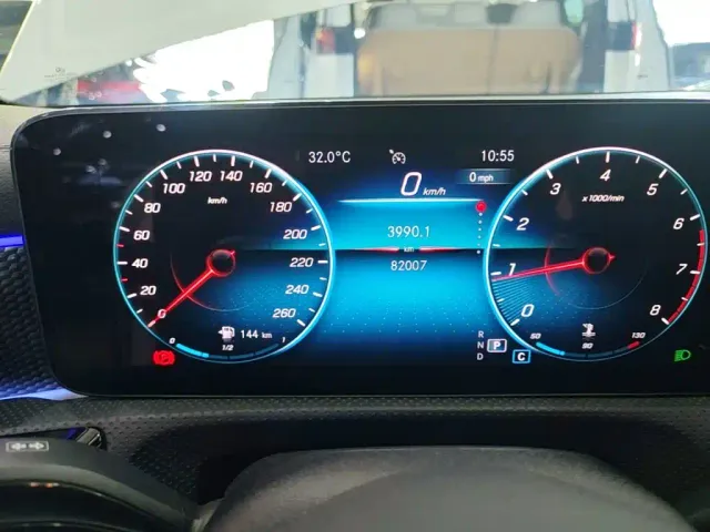 Mercedes-Benz A-Class — Фото автомобиля 11