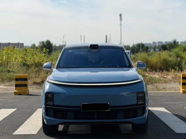 Li Auto L9 — Фото автомобиля 2