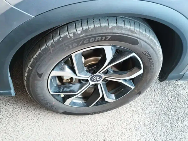 BYD Yuan PLUS — Фото автомобиля 22