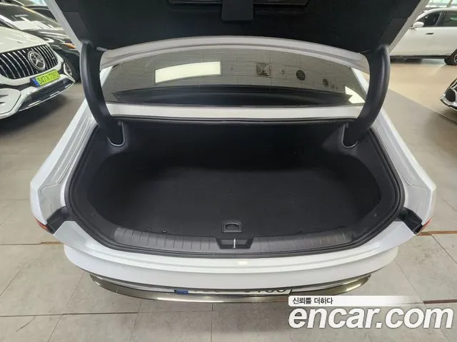 Hyundai Grandeur — Фото автомобиля 18